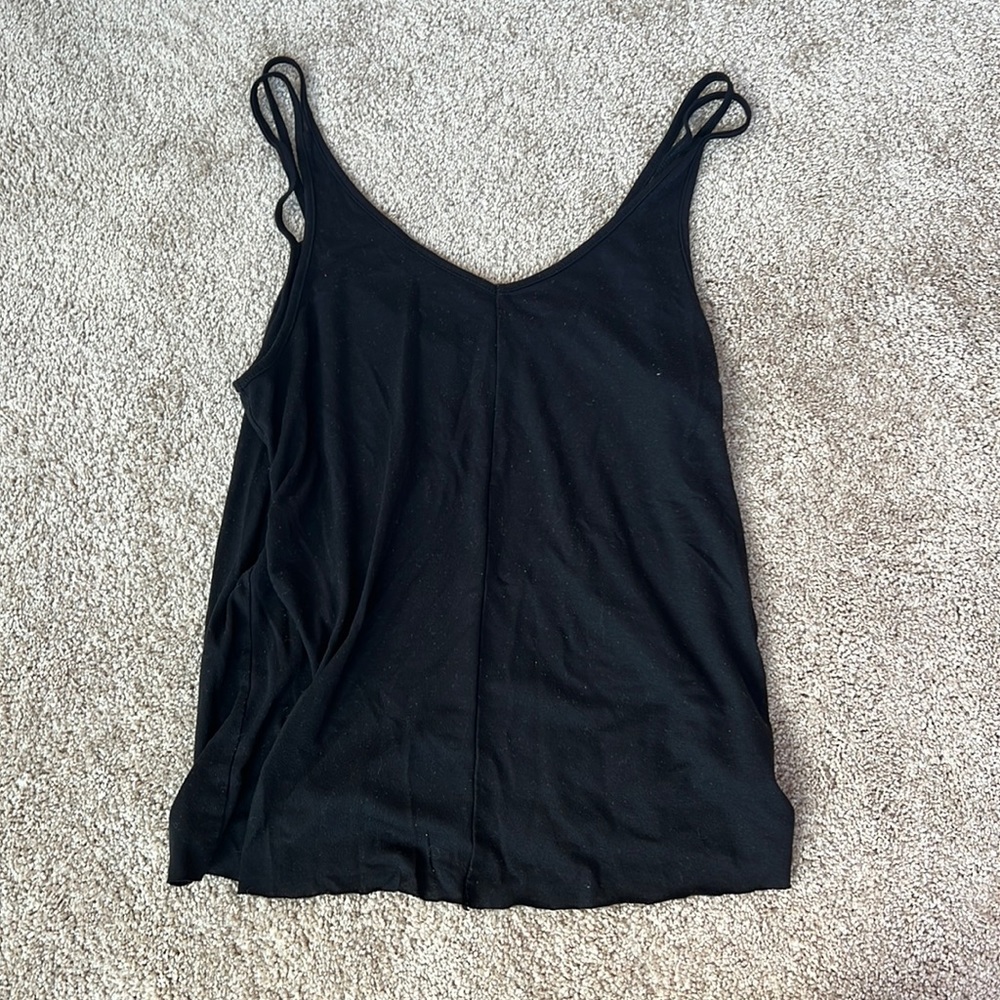 Alo black tank with slits